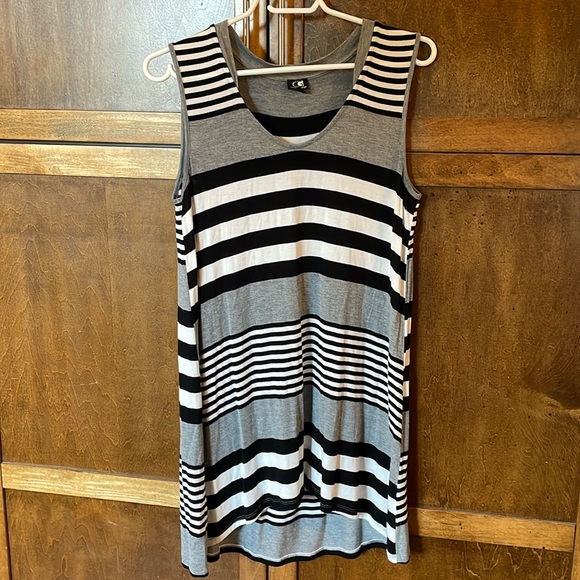 Cable & gauge black, grey, winter white long tunic style tank. - Picture 1 of 6